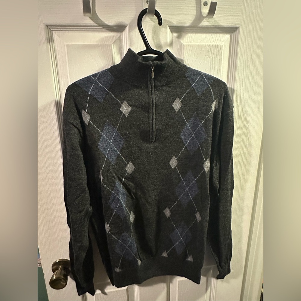 Alfred Sung - Men's L - Dark Gray Argyle Half-Zip Sweater